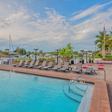 All-New Waterfront With Balcony,Pool,Tiki Bar,Gym Sarasota Exterior foto