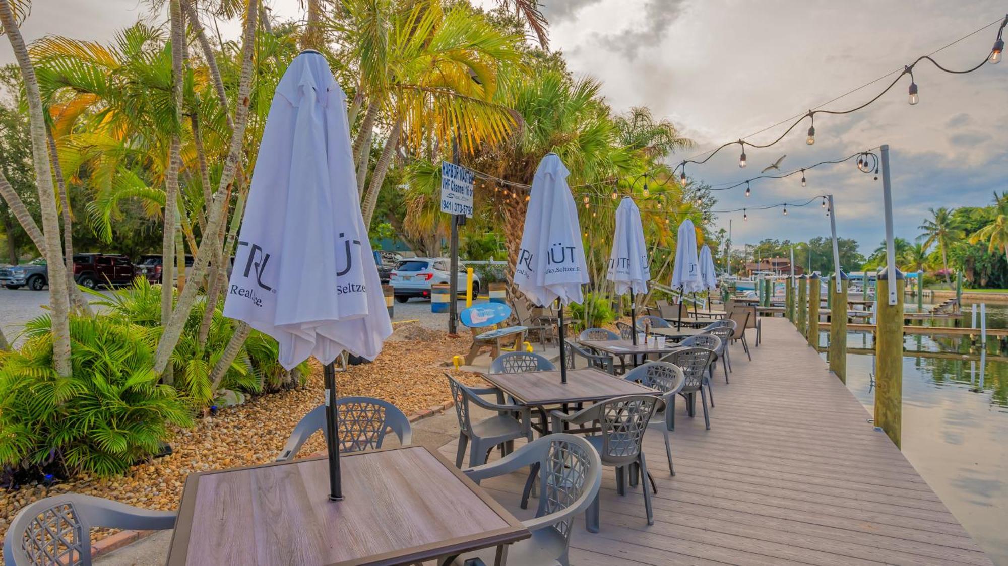 All-New Waterfront With Balcony,Pool,Tiki Bar,Gym Sarasota Exterior foto