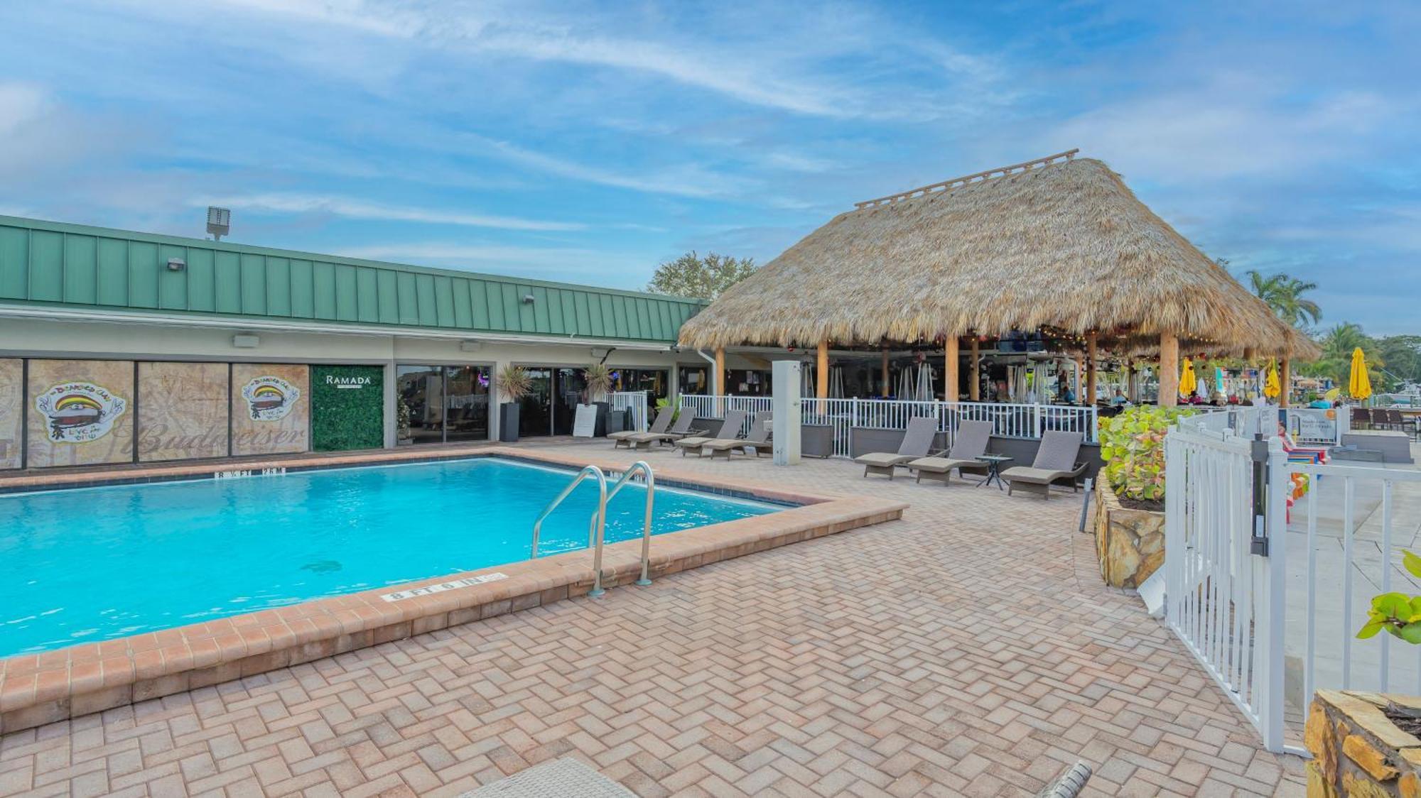All-New Waterfront With Balcony,Pool,Tiki Bar,Gym Sarasota Exterior foto