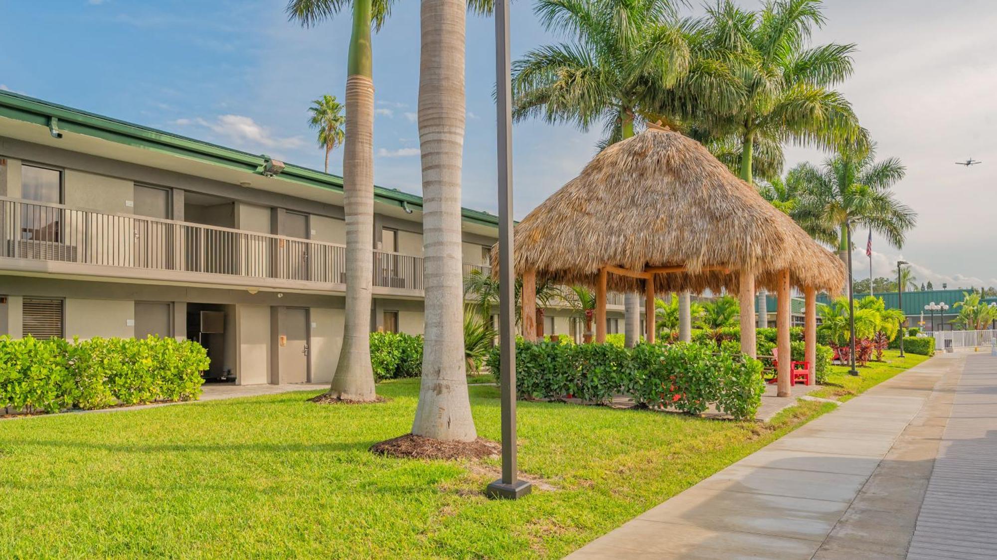 All-New Waterfront With Balcony,Pool,Tiki Bar,Gym Sarasota Exterior foto