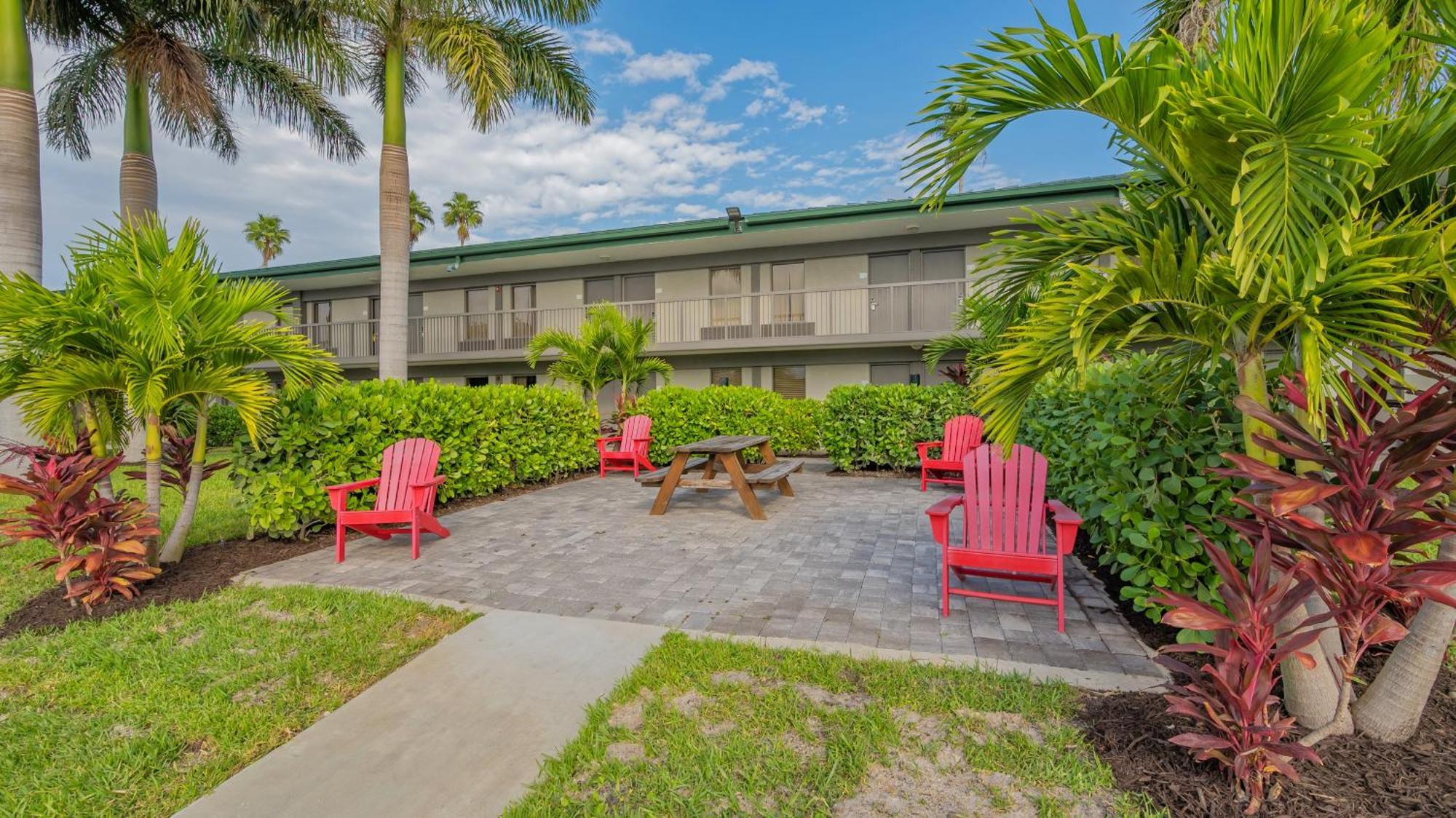 All-New Waterfront With Balcony,Pool,Tiki Bar,Gym Sarasota Exterior foto