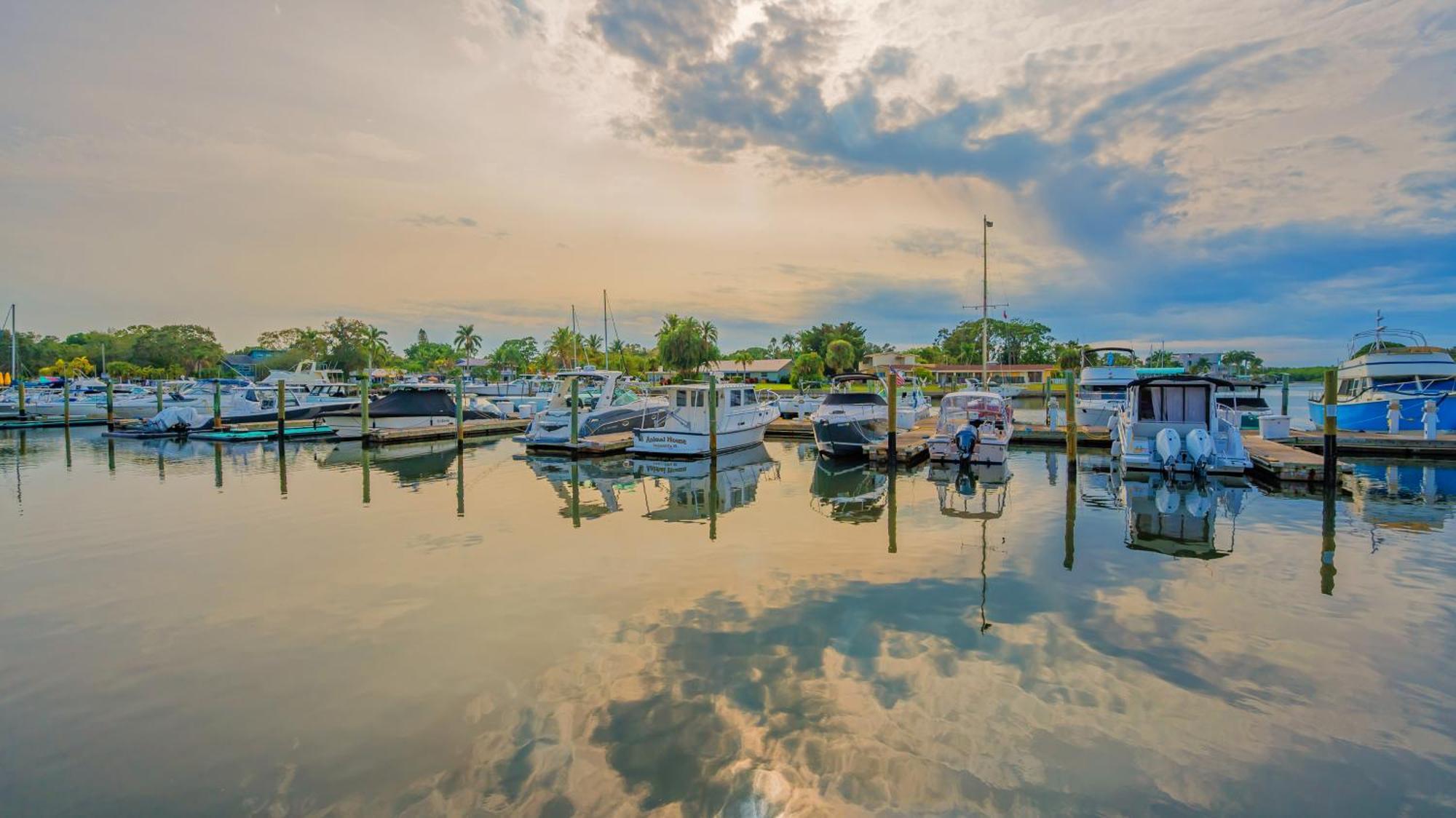 All-New Waterfront With Balcony,Pool,Tiki Bar,Gym Sarasota Exterior foto