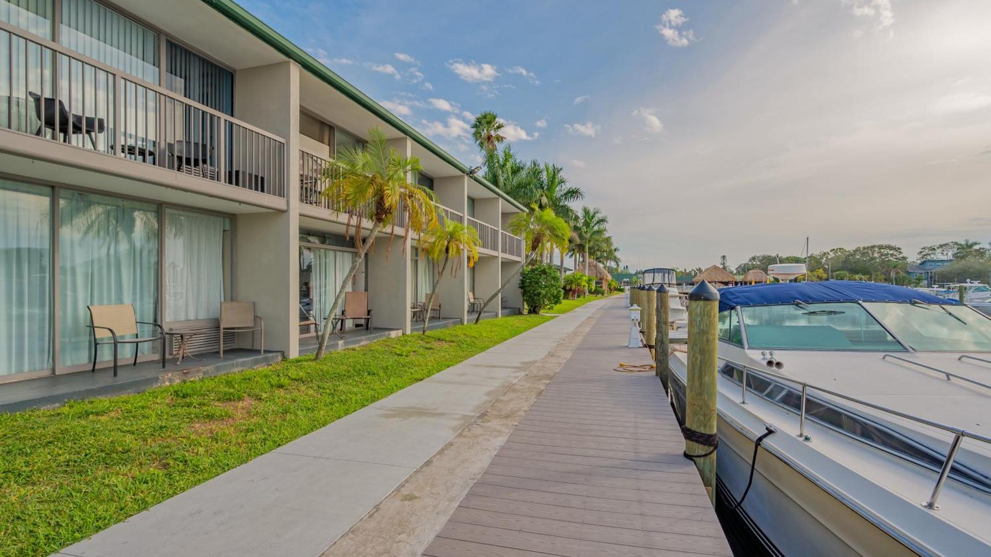 All-New Waterfront With Balcony,Pool,Tiki Bar,Gym Sarasota Exterior foto